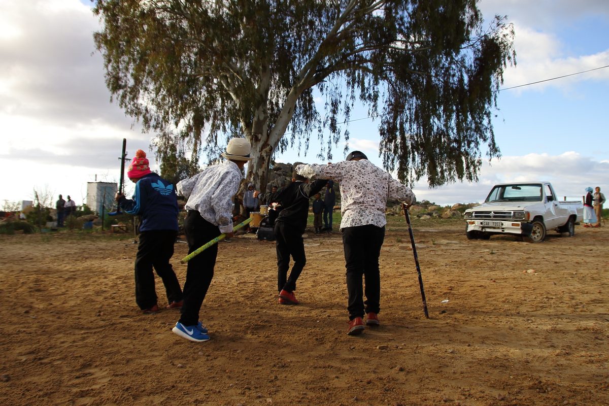 Die Nuwe Graskoue Trappers, traditional dancers from Wupperthal, in costume